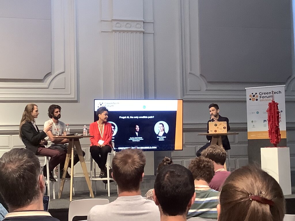 Photo of the panel of Frugail AI, the only credible path?
